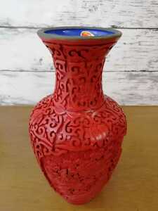 未使用 堆朱 壺 花瓶 漆彫り 飾り 細工 古美術品 内七宝 置物 花器 漆品 飾壺 壷 茶道具 Red lacquered jar 送料込み