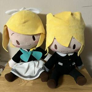 鏡音リン 鏡音レン メガジャンボふわふわぬいぐるみ 制服Ver.