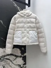 Moncler フード付き ダウンジャケット