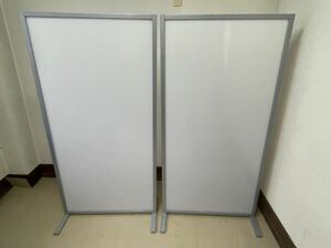 パーテーション　自立式　白色　幅80cm　高さ159cm　脚の幅40cm 2枚セット　中古品