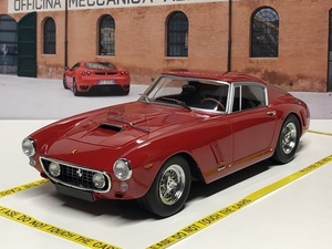 KK scale 1/18 Ferrari 250 GT SWB Competizione 1961 Plain Body Version レッド　ダイキャスト製　フェラーリ