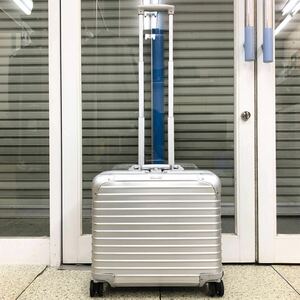 【リモワ】基準内 RIMOWA トパーズ ビジネストローリー 923 40 スーツケース 4輪 TSAロック キャリーケース トラベルバッグ アルミニム