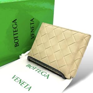 ICチップ　BOTTEGA VENETA　ボッテガヴェネタ　マネークリップ　マキシ イントレチャート　折り財布　レザー　ベージュ　ウォレット　bo5