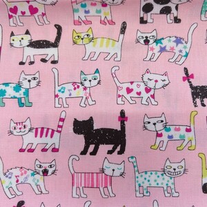 新品　50×110 ハンドメイド 生地　ねこ柄　ピンク