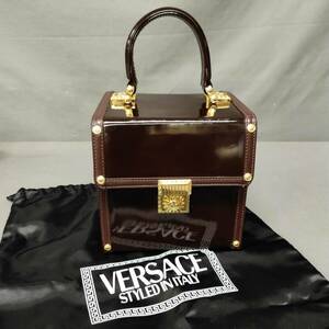 060605　267909　VERSACE　ヴェルサーチ　エナメルレザーバニティバッグ　ワイン・ボルドー系カラー　ブランドバッグ　鞄　服飾小物　　