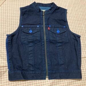 値下げ！★水通しのみ　Levi’s デニムベスト 海外購入品155cm程度★ サイズ違い出品中　双子・兄弟お揃いでどうぞ♪