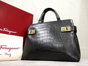 ●超美品●Salvatore Ferragamo フェラガモ●ガンチーニ●クロコダイル 型押し レザー 本革●ハンド バッグ●黒●G金具●A4 収納●Js51848