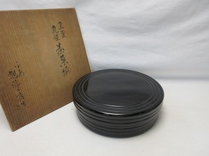 504364 【 美品 茶道具 木製黒塗 丸型菓子鉢 茶櫃 平安旭漆工房造 共箱 】 検) 煎茶道具 茶懐石 茶事 来客 和物 おもてなし 伝統工芸品ⅱ