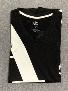 Armani Exchange AXロゴ Vネック Tシャツ