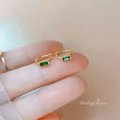 エメラルドフープピアス　ゴールド