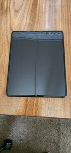 Samsung galaxy Z fold3 au SCG11 SIMロック解除済み　ケース、ガラスフィルム付き　箱、付属品なし　ファントムブラック