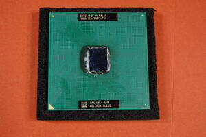 中古 CPU intel celeron 1G SL5XQ 1000/128/100/1.75V 動作未確認 現状渡し ジャンク扱いにて　M-105 