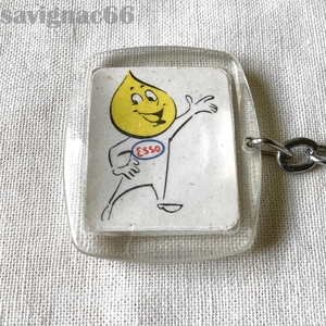 60年代 フレンチキーホルダー ESSO エッソボーイ プラ★ 60s フランス vintage アンティーク 旧車 当時物 企業物 ドロップボーイ エッソ