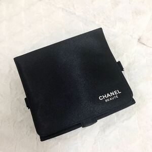 CHANEL シャネル　メイクブラシケース　ブラシ4本 取り外し可能ミラー付き　激レア　ノベルティ 黒