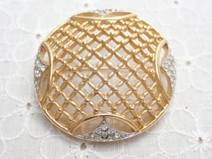 L439　ヴィンテージ ブローチ　金属製　ゴールドカラー　ラインストーン装飾　Vintage　brooch