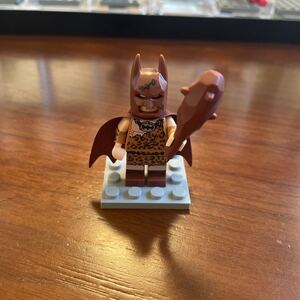 LEGO レゴ ミニフィグ　バットマン　Clan of the Cave Batman (洞窟暮らしのバットマン)