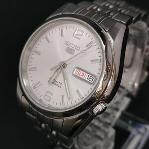 美品　SEIKO5　セイコーファイブ　ホワイト　シルバー　自動巻　腕時計　メンズ