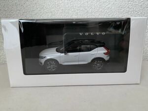 ◆新品！ケース未開封品！専用パッケージ入りVolvo特注モデル！1/43 Volvo / ボルボ XC 40 クリスタルホワイト