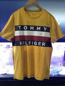 USAモデル【2XL】 トミーヒルフィガー TOMMY HILFIGER 半袖 Ｔシャツ BIGLFAG ビッグフラッグ 刺繍ロゴ 黄色 イエロー 正規品