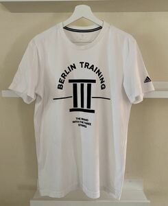 adidas アディダス Tシャツ半袖 白BERLIN 立体ロゴ サイズO(US M)