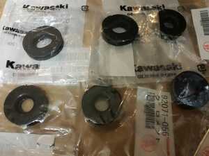 PAYPAYZ400FX Z250FT KH400 KH250 新品 サイドカバー ゴム グロメット KAWASAKI 純正 新品 6個 Z400J Z550FX Z500