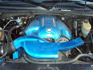 キャデラック　エスカレード　エンジン本体　６．０Ｌ