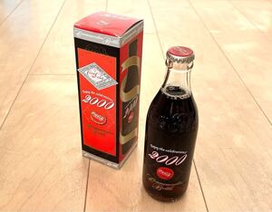 限定品【コカ・コーラ/2000年記念/箱入りボトル300ml】未開封品　レトロ　Coca-Cola