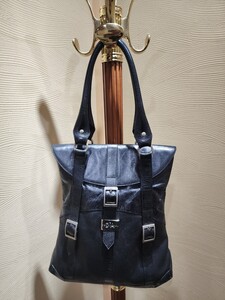 TRUSSARDI　ブラックレザートートバッグ　黒　トラサルディ　横幅30cm ハンドバッグ レザー 本革 手提げ