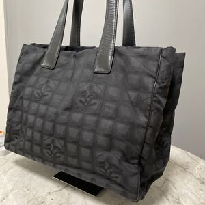 CHANEL トート・ハンドバッグニュートラベルライン シャネル ココマーク ナイロン ブラック レザー