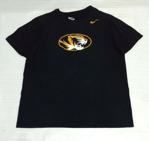 ☆THE NIKE TEE ナイキ BETTER WORLD.COM 半袖Tシャツ XLサイズ スポーツCOTTON ウェア フアッション ATHLETIC CUTティー 山吹色ブラック黒