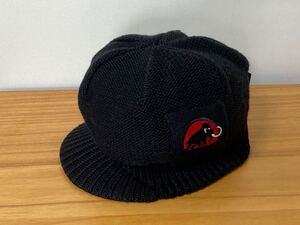 MAMMUT Visor Beanie　マムート バイザー ビーニー　つば付きニット帽　黒色　黒ロゴ/白目 .