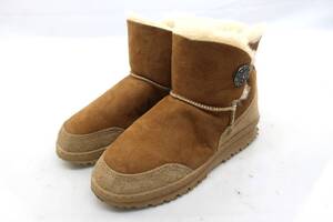 【送900円】3787 UGG AUSTRALIA アグオーストラリア　ムートン　ショートブーツ　キャメル　シープスキン　スエード　ベイリーボタン 24.5