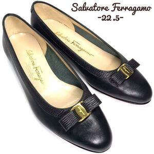 Salvatore Ferragamo サルヴァトーレ フェラガモ パンプス ローヒール ヴァラ 22.5cm ５C レザー ブラック 黒 レディース ロゴ 通勤 バラ