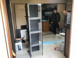 【水槽マニア】　残り一台！４分割水槽　ショップ様　輸入問屋様　いかがでしょうか在庫2台ございます。1800/450/400H （W450が４室）