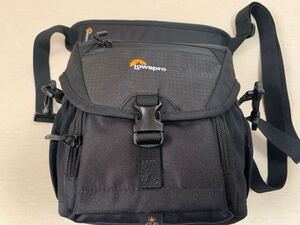 Lowepro Nova 140AWII カメラバッグ 中古