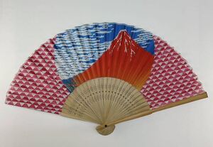 新品未使用品 扇子扇子入れ シルク扇子 和柄 葛飾北斎 赤富士 21cm 外国土産 布扇子 夏アイテム 