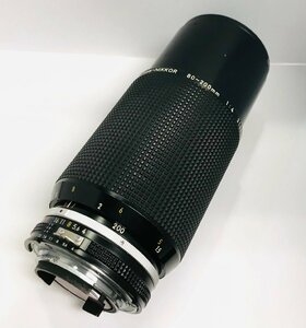 qoo.YRZ01　Nikon　Zoom-NIKOR　80-200mm f4　専用布袋付き　動作未確認