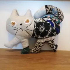 気まぐれ猫さん ミナペルホネン