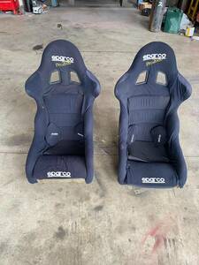 SPARCO JAPAN BK PRO2000 右と左。