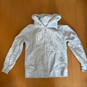 GAP パーカー　sサイズ