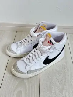 NIKE ブレーザー　BLAZER Mid