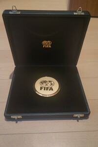 2009 FIFA ワールド プレーヤー メダル メッシ バルセロナ アルゼンチン代表 サッカー ワールドカップ バロンドール サイン無