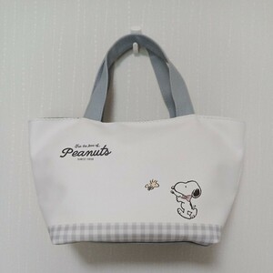 新品未使用！スヌーピー　SNOOPY　保冷バック　ランチバック　ピーナッツ　PEANUTS