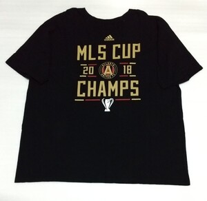 ☆adidas.com サイズ2XL 半袖Tシャツ THE GO-TO TEEスポーツMLS CUP2018CHAMPS ATLANTA UNITEDウェア洗濯済ファッション ティー アディダス