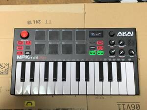 【ジャンク】AKAI / MPK mini Play midiキーボード スタンドアローン【1円～】