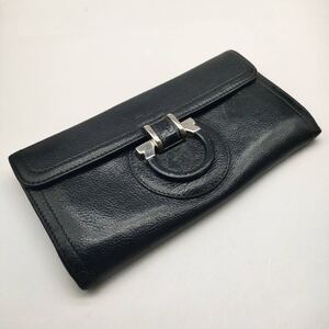 【良品】　サルバトーレフェラガモ SalvatoreFerragamo 長財布 IR-22A087 レザー ブラック 財布 二つ折り ロゴ金具 ヴィンテージ W-2