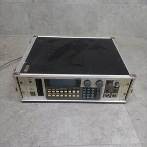 24国/A030652-1/H094-823/TR25000　AKAI アカイ S1100 MIDI STEREO DIGITAL SAMPLER サンプラー ケース付属