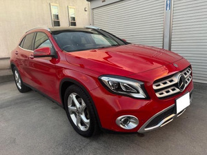 【諸費用コミ】: 2019年 メルセデス・ベンツ GLAクラス GLA220 4マチック 4WD 黒革シート