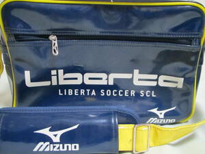 B 中古 MIZUNO ミズノ Liberta リベルタ サッカースクール エナメル ショルダーバッグ 子供用 バッグ カバン 紺 ネイビー