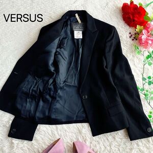 VERSUS VERSACE ヴェルサス ヴェルサーチ★テーラードジャケット ロゴ 総柄 1B ブラック【美品】【Gianni Versace】